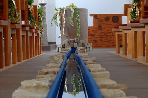 Weinhaus Römer - Bad Karlshafen - Das Wasser der Welt - Installation in der ev. Kirche